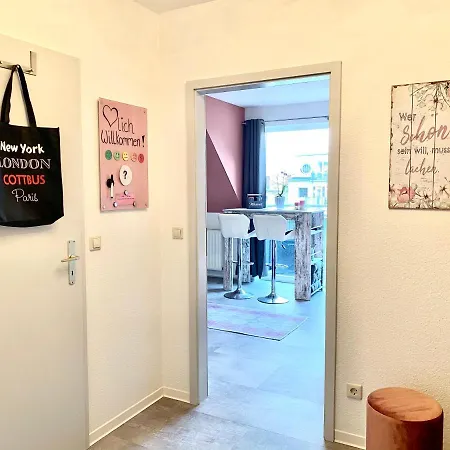 Cottbus-Apartments - Red Apartment I Privat I Wifi I Kueche I Balkon Extérieur photo