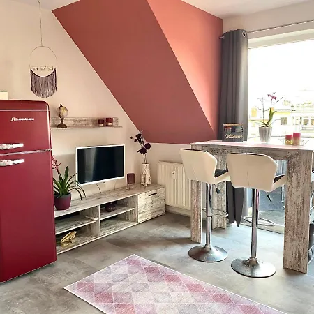 Cottbus-Apartments - Red Apartment I Privat I Wifi I Kueche I Balkon Extérieur photo